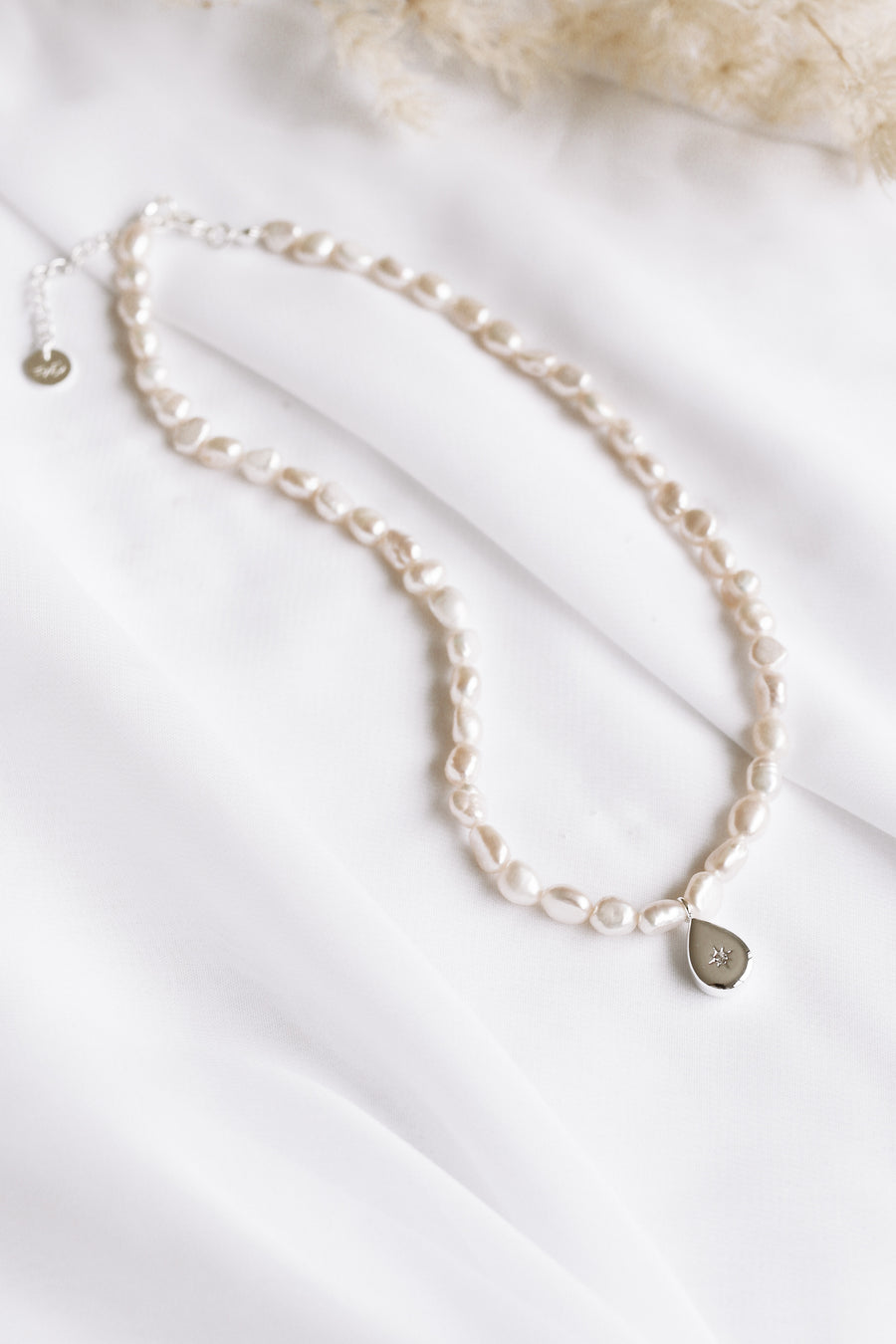 Natalia - 18ct Gold or Silver Stainless Steel Pearl Necklace