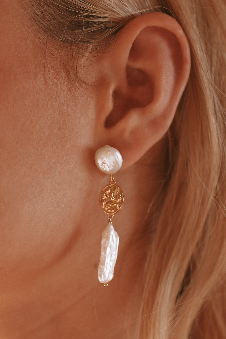Andie - Stainless Steel Pearl Stud Earrings