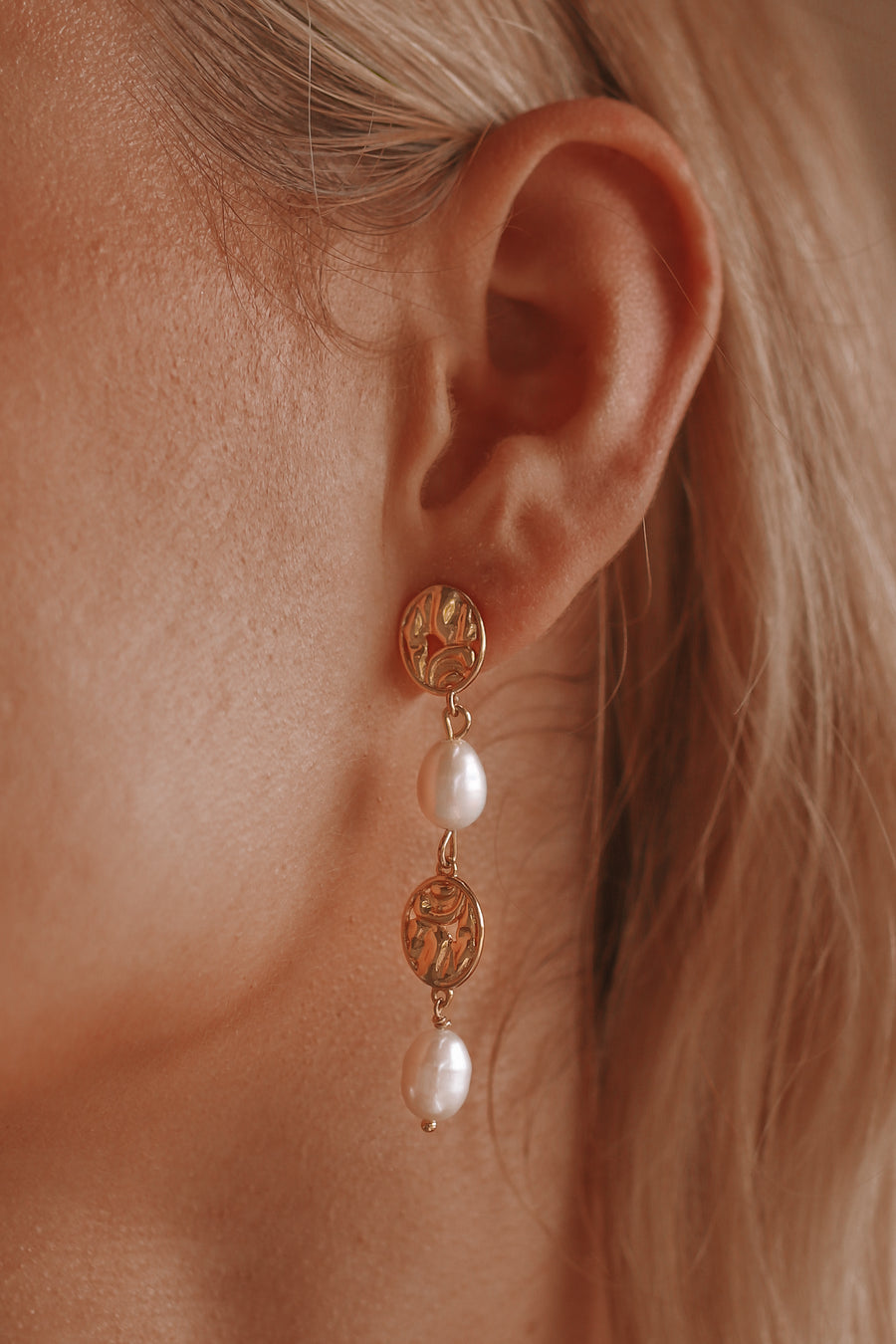 Desalee - Stainless Steel Pearl Stud Earrings