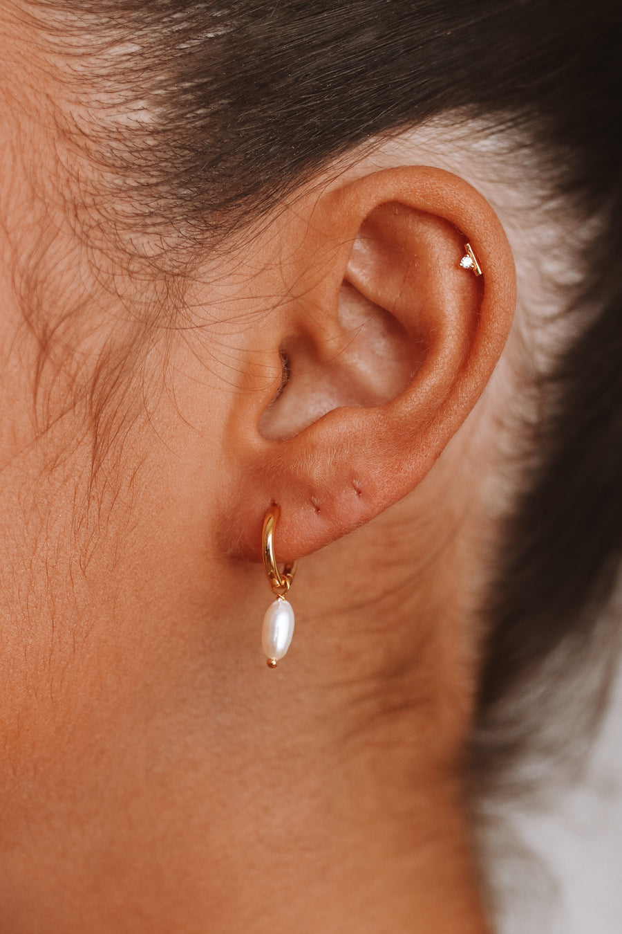 Alaska - Sterling Silver Pearl Hoop Earrings