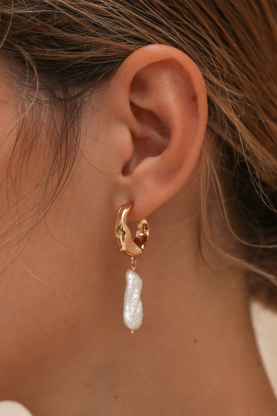 Soma - Gold or Silver Plated Stainless Pearl Earrings