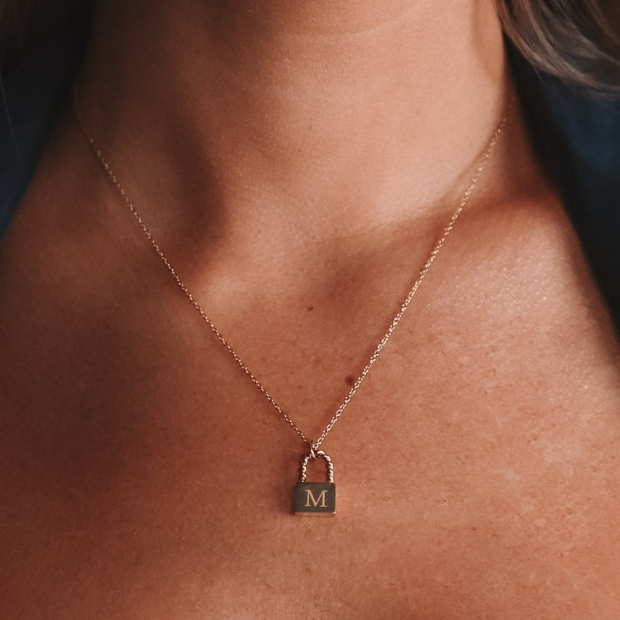 18ct White Gold Initial Pendant Necklace | Van Peterson London